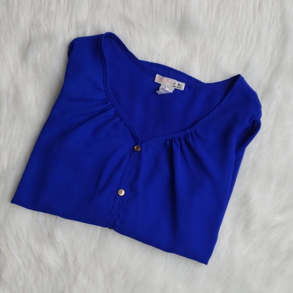 A'Gaci blouses - Picture 2 of 6